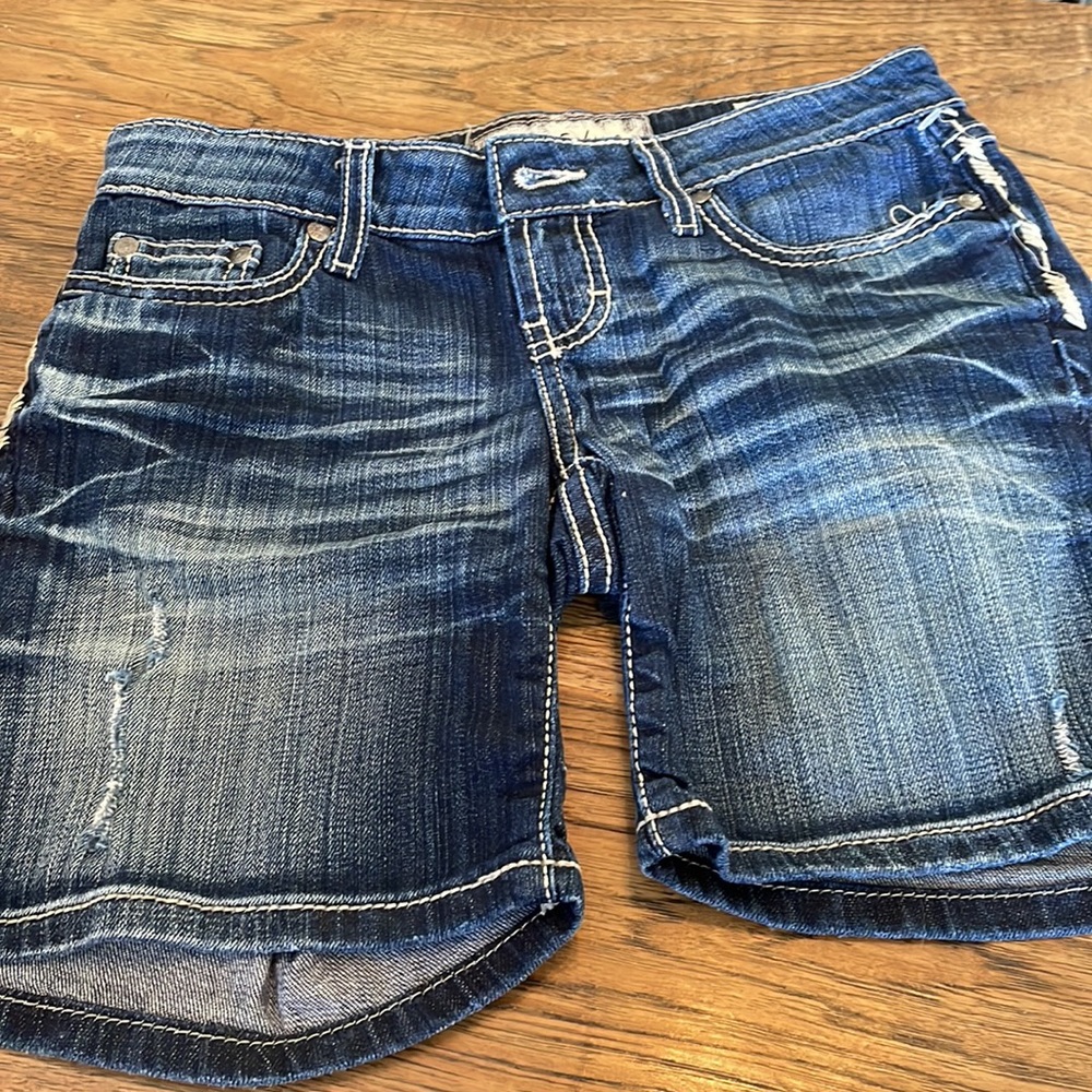 BKE Sabrina jean shorts - Picture 5 of 6